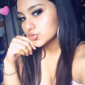 Meet your Posher, Nelly